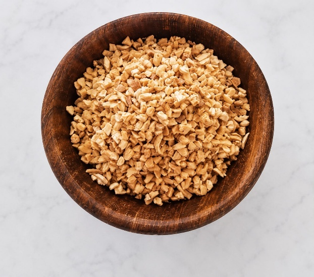 Dehydrated garlic minced